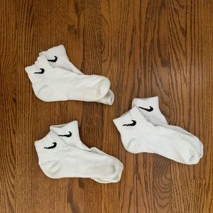 3 pairs nike socks